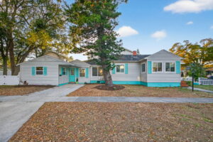 2-web-or-mls-leah-17 St Pete Waterfront Home - Real Estate